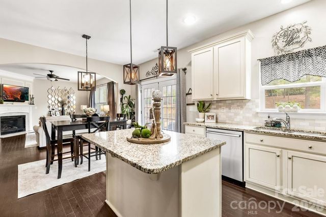 1007 Hamil Ridge Drive, Waxhaw, NC 28173