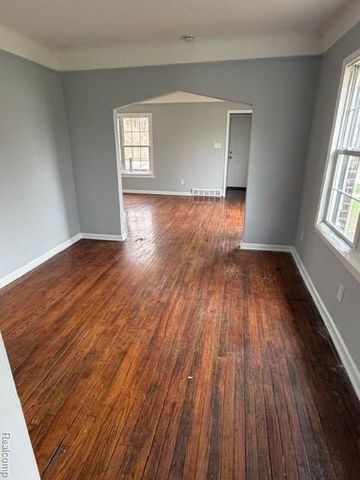 19995 Goddard Street, Detroit, MI 48234