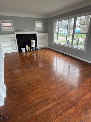 19995 Goddard Street, Detroit, MI 48234