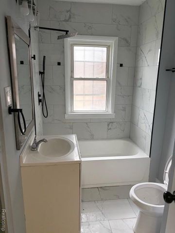 19995 Goddard Street, Detroit, MI 48234