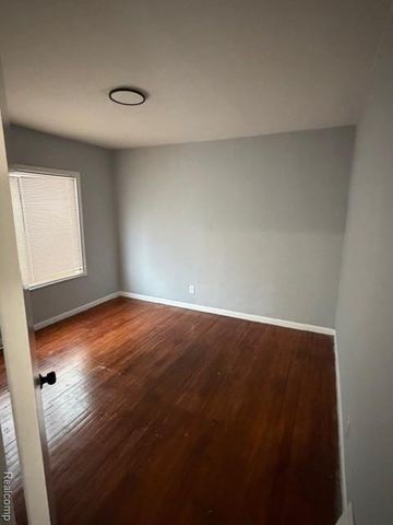 19995 Goddard Street, Detroit, MI 48234