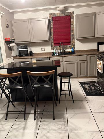 4673 Henry Street, Norton Shores City, MI 49441