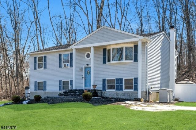 12 August Ln, Wantage Twp., NJ 07461