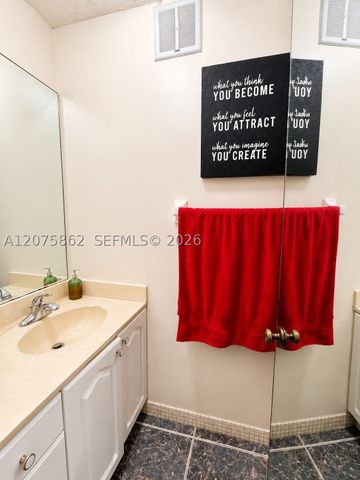3730 Inverrary Dr 3B, Lauderhill, FL 33319