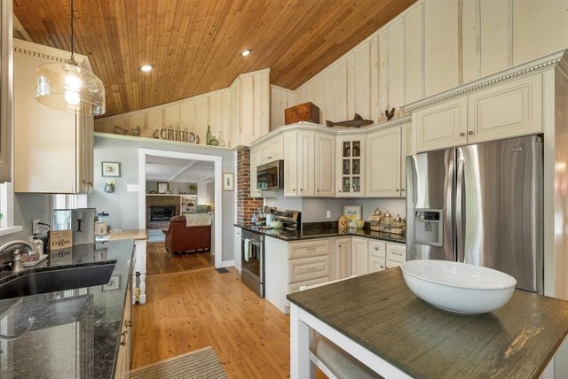 506 N Main Street, Wolfeboro, NH 03894