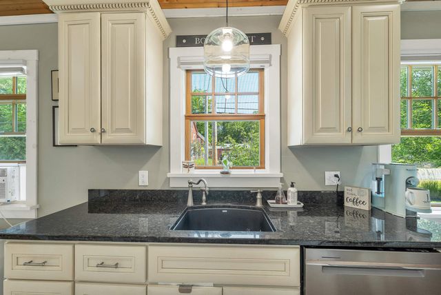506 N Main Street, Wolfeboro, NH 03894