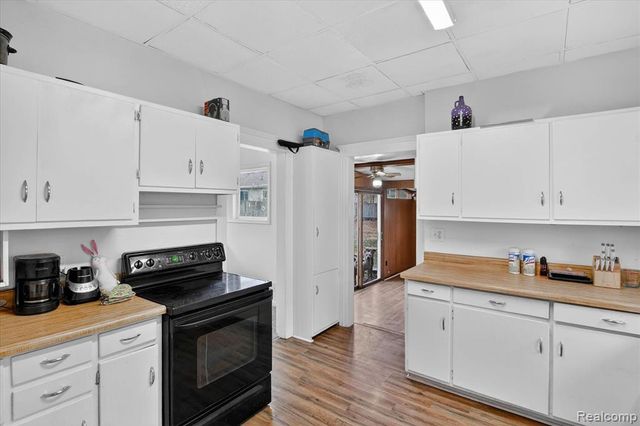 206 N Grinnell Street, Jackson, MI 49202