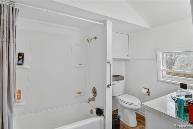 206 N Grinnell Street, Jackson, MI 49202