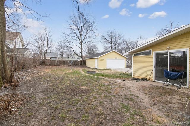 206 N Grinnell Street, Jackson, MI 49202