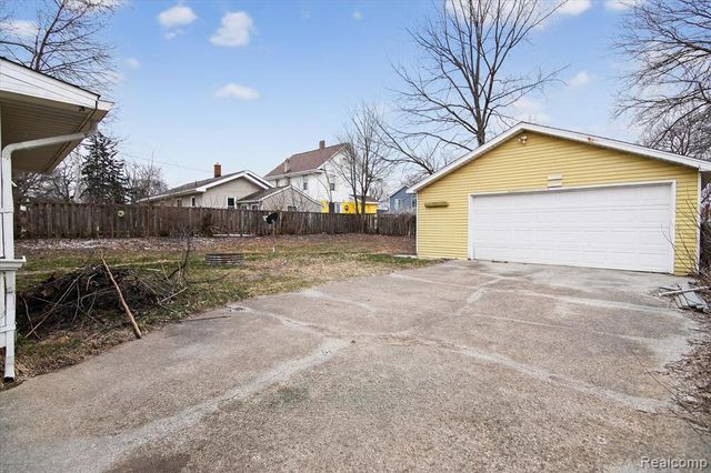 206 N Grinnell Street, Jackson, MI 49202