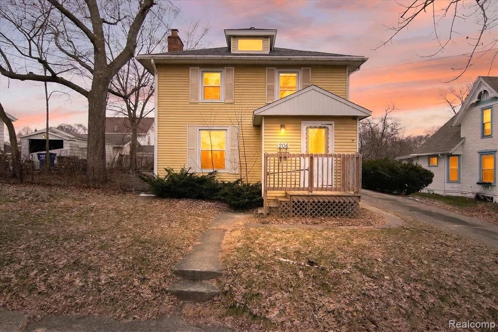 206 N Grinnell Street, Jackson, MI 49202