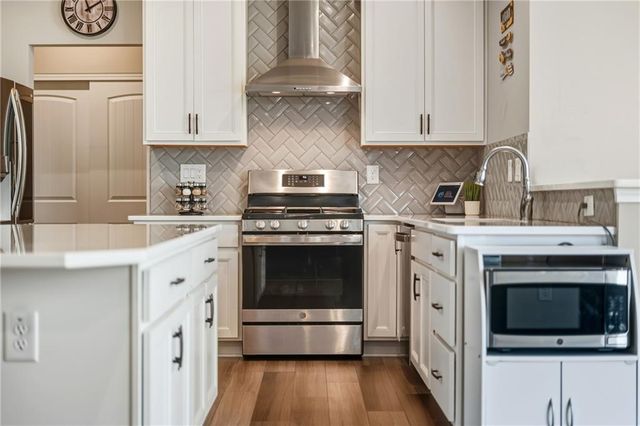 8150 Brewton Bend, Ball Ground, GA 30107