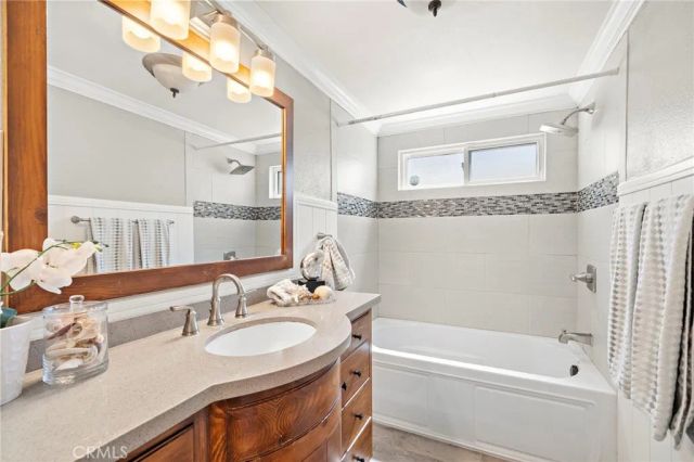 9206 La Colonia Avenue, Fountain Valley, CA 92708