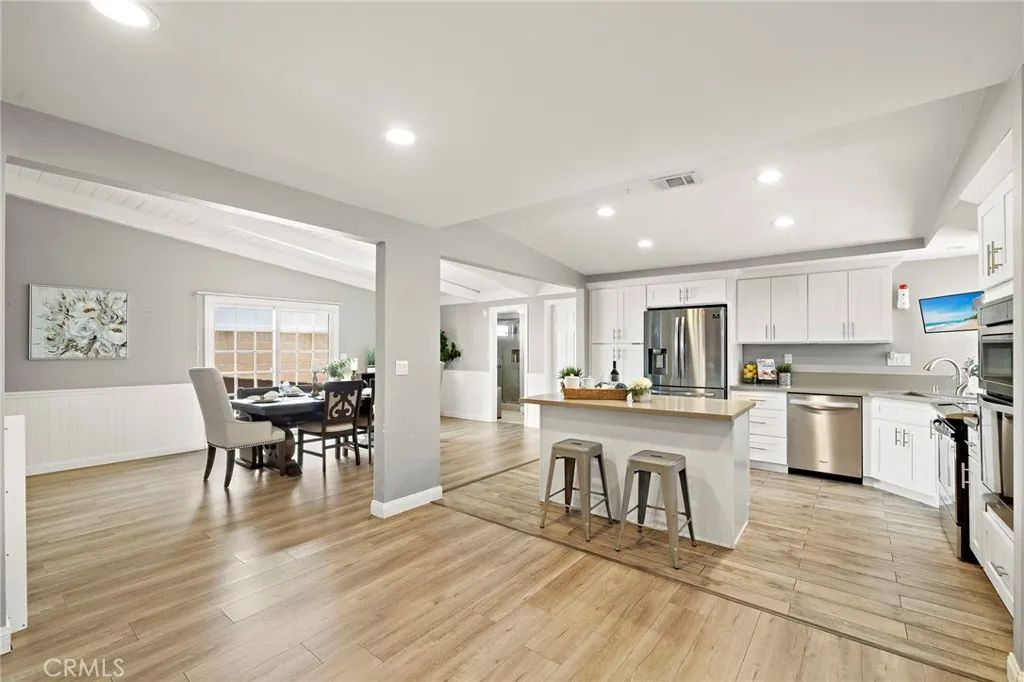9206 La Colonia Avenue, Fountain Valley, CA 92708