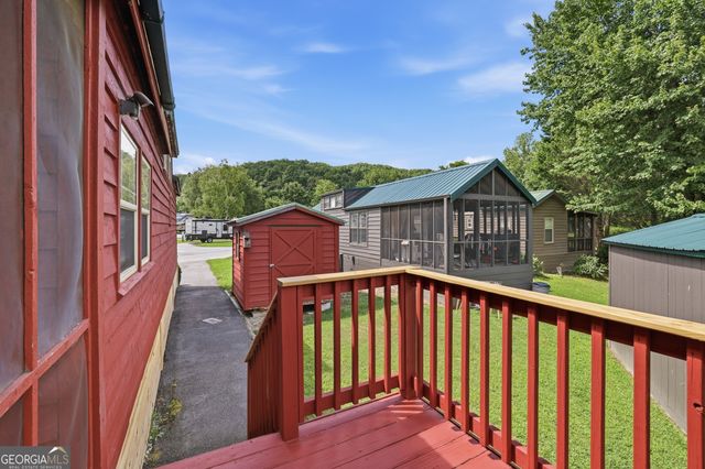 446 River Vista Drive, Dillard, GA 30537
