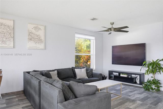 16290 SW 47th Mnr, Miramar, FL 33027