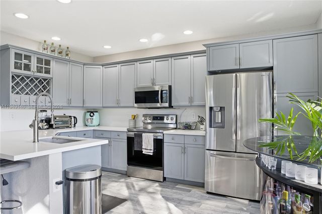 16290 SW 47th Mnr, Miramar, FL 33027