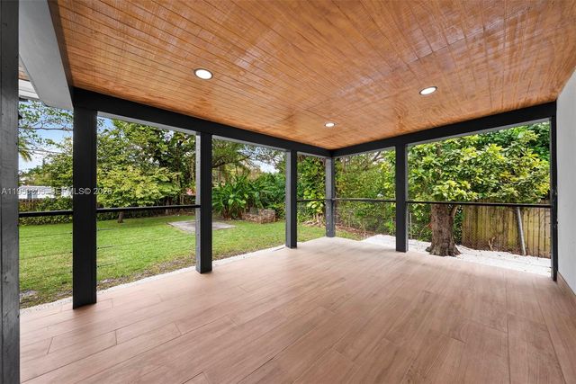 349 NE 117th St, Miami, FL 33161