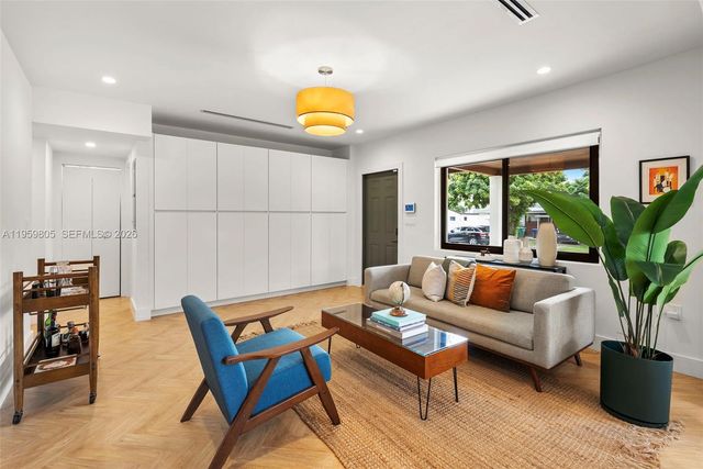 349 NE 117th St, Miami, FL 33161