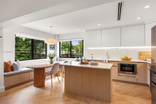 349 NE 117th St, Miami, FL 33161