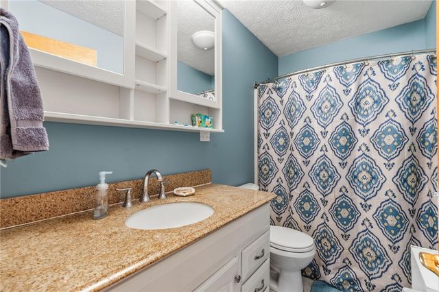 626 W Crescent Lane, Franklin, OH 45005