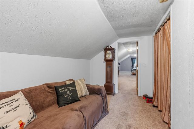 626 W Crescent Lane, Franklin, OH 45005