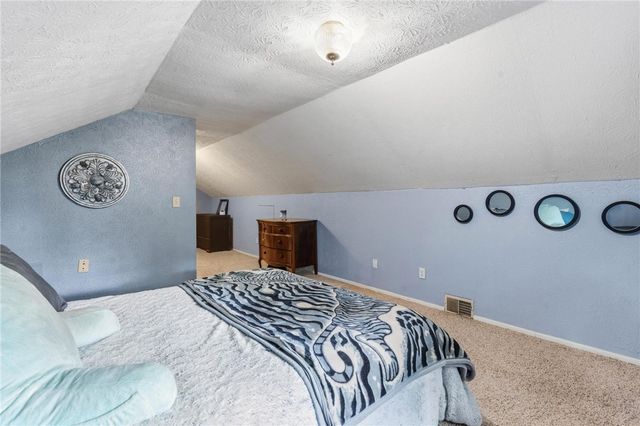 626 W Crescent Lane, Franklin, OH 45005