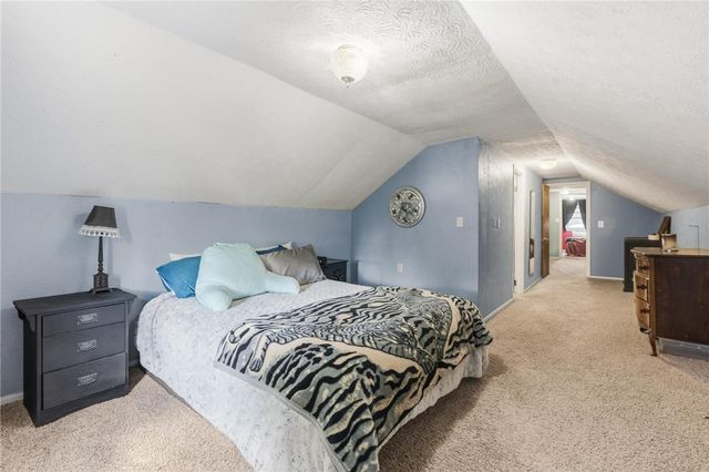 626 W Crescent Lane, Franklin, OH 45005