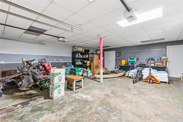 626 W Crescent Lane, Franklin, OH 45005