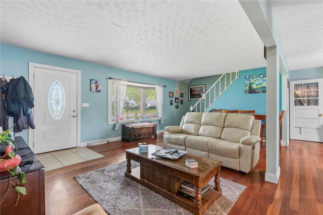 626 W Crescent Lane, Franklin, OH 45005