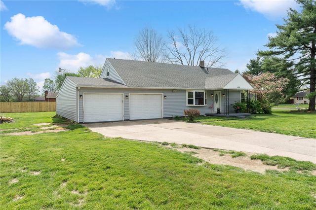 626 W Crescent Lane, Franklin, OH 45005