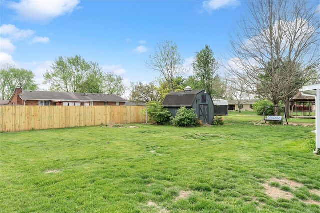 626 W Crescent Lane, Franklin, OH 45005