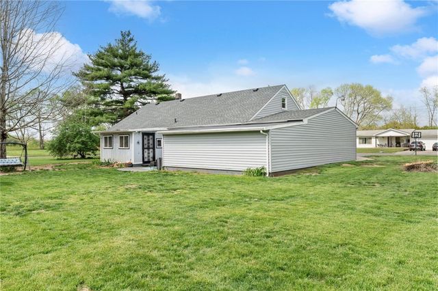 626 W Crescent Lane, Franklin, OH 45005