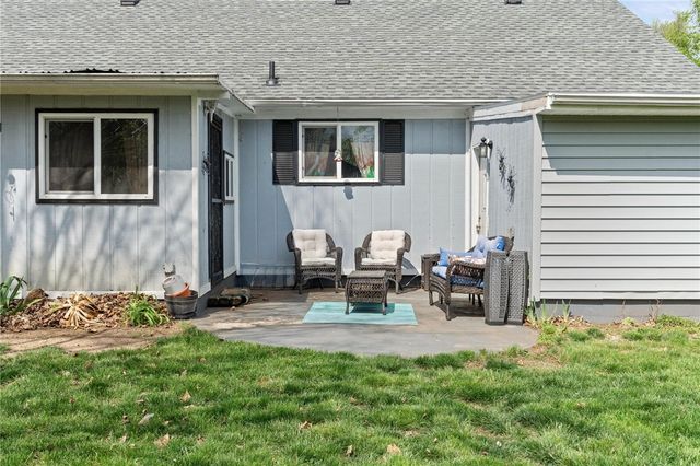 626 W Crescent Lane, Franklin, OH 45005