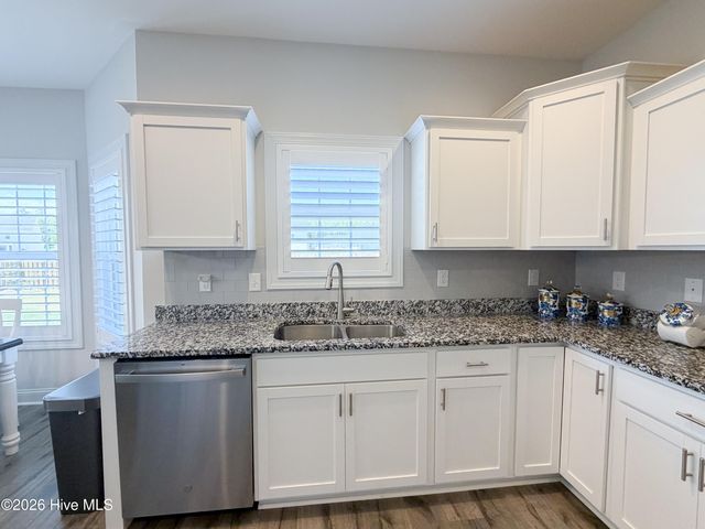 466 Pebble Shore Drive, Sneads Ferry, NC 28460
