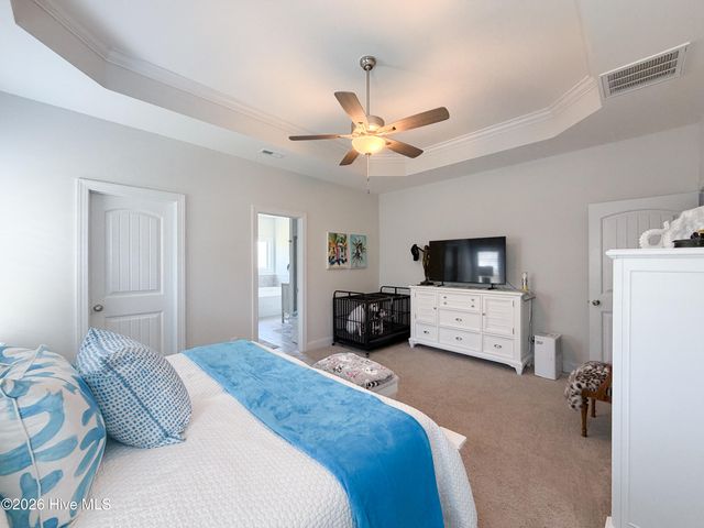 466 Pebble Shore Drive, Sneads Ferry, NC 28460