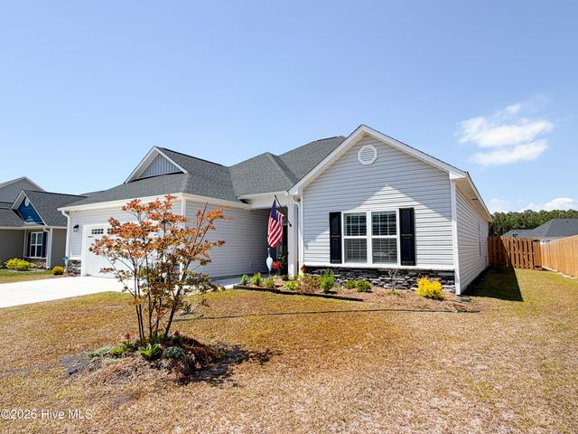 466 Pebble Shore Drive, Sneads Ferry, NC 28460