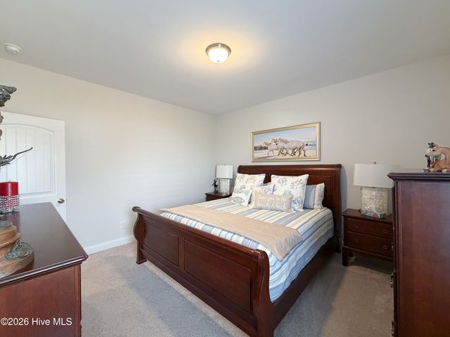 466 Pebble Shore Drive, Sneads Ferry, NC 28460