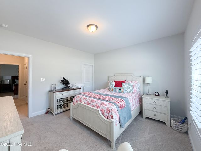466 Pebble Shore Drive, Sneads Ferry, NC 28460