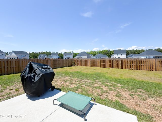 466 Pebble Shore Drive, Sneads Ferry, NC 28460