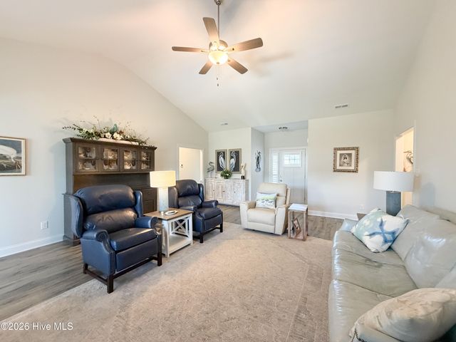 466 Pebble Shore Drive, Sneads Ferry, NC 28460