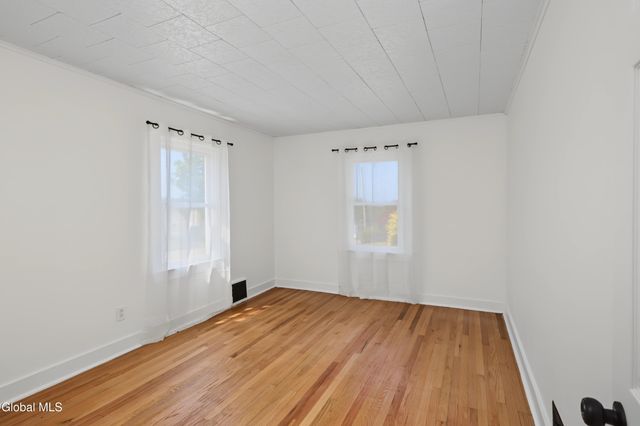 335 Hampton Avenue, East Greenbush, NY 12144