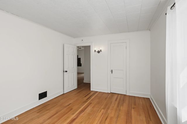 335 Hampton Avenue, East Greenbush, NY 12144