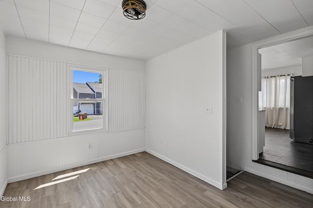 335 Hampton Avenue, East Greenbush, NY 12144