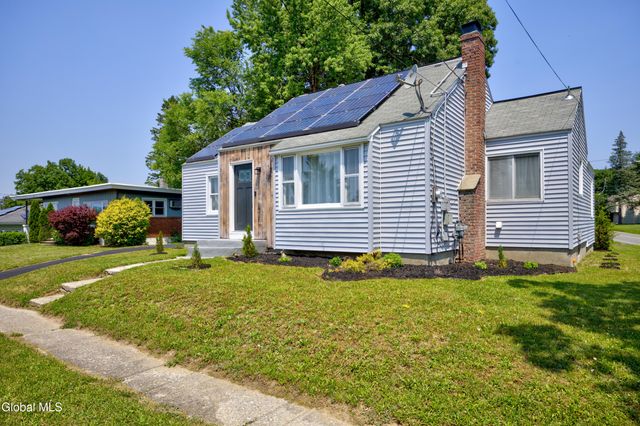 335 Hampton Avenue, East Greenbush, NY 12144