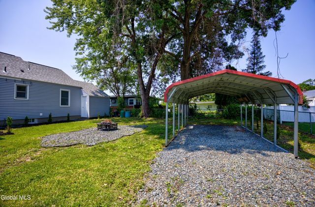 335 Hampton Avenue, East Greenbush, NY 12144