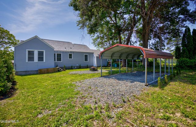 335 Hampton Avenue, East Greenbush, NY 12144
