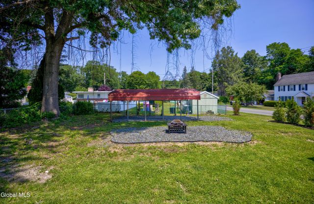 335 Hampton Avenue, East Greenbush, NY 12144