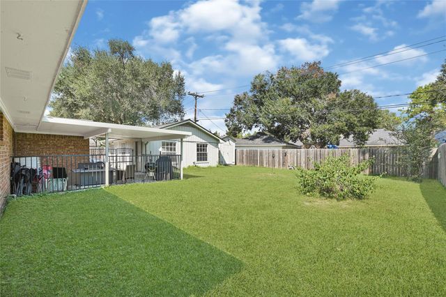 1109 Frances Drive, Rosenberg, TX 77471