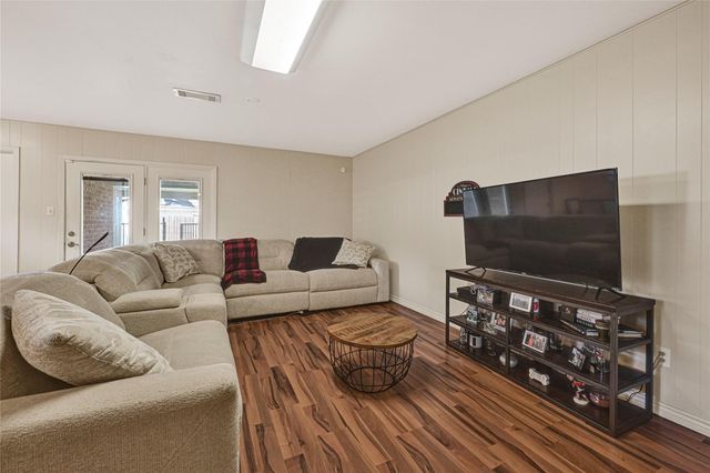1109 Frances Drive, Rosenberg, TX 77471